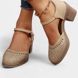Elegantes Botines de Mujer en Cuero Sintético con Detalle de Hebilla Decorativa