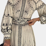 Vestido Maxi Soria con Botones Bordados de Estilo Folk para un Look Único