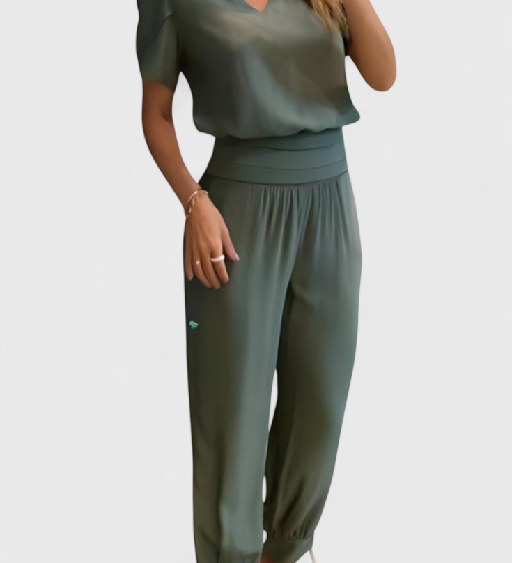 Elegante Conjunto de Blusa y Pantalones Cassandra para un Estilo Sofisticado