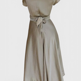 Vestido Elegante Franzi con Escote en V para un look sofisticado