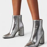 Ralica Botas de Tobillo con Detalles Metálicos Plateados para un Estilo Moderno y Elegante