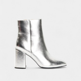 Ralica Botas de Tobillo con Detalles Metálicos Plateados para un Estilo Moderno y Elegante