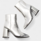Ralica Botas de Tobillo con Detalles Metálicos Plateados para un Estilo Moderno y Elegante
